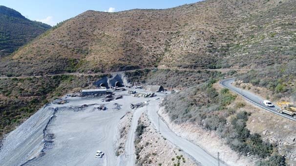 mersin-anyalya yolu tunel calismalari